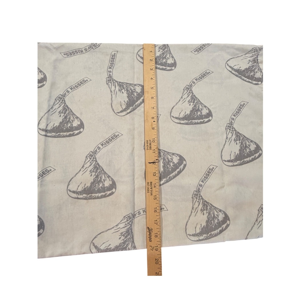 Vintage Hershey's Kisses Pillowcases Set of 2 Chocolate Candy Novelty AS IS - Picture 6 of 10